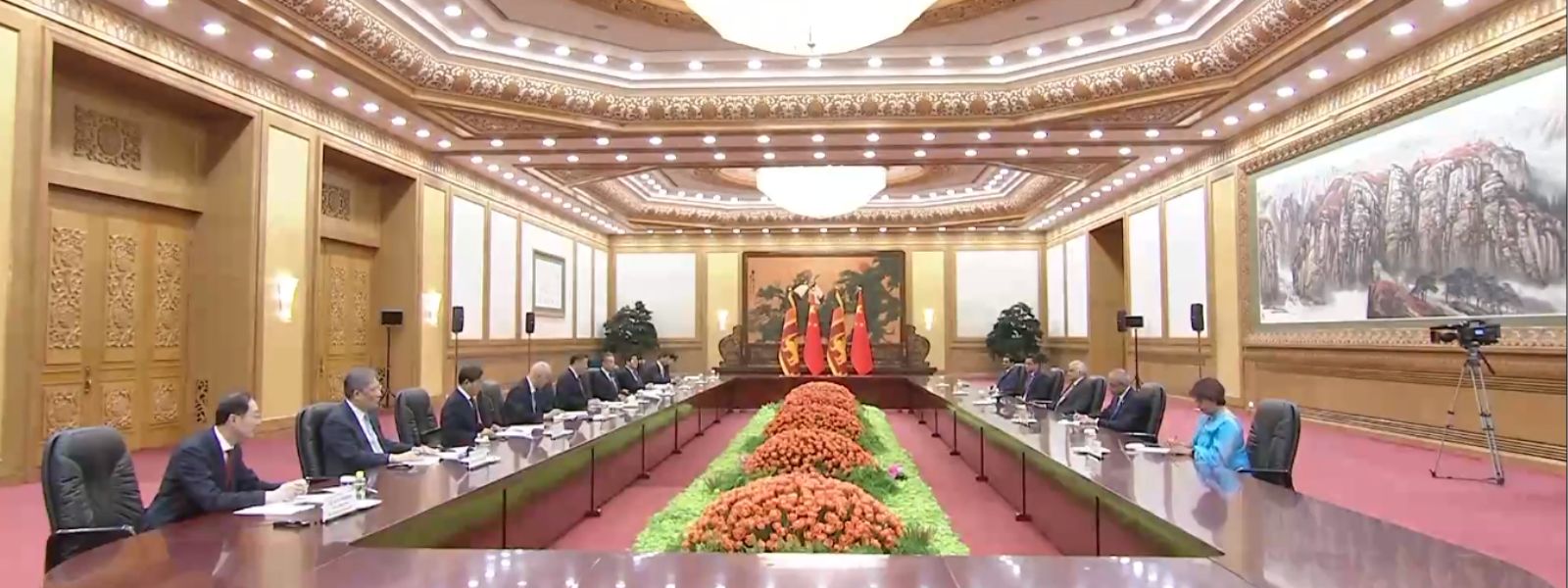 Sri Lanka President meets his Chinese counterpart